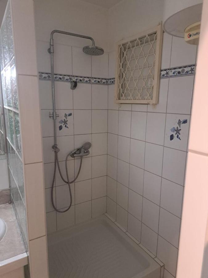 לה מול Studio Cosy Les Pieds Dans L'Eau A L'Autre Bord מראה חיצוני תמונה